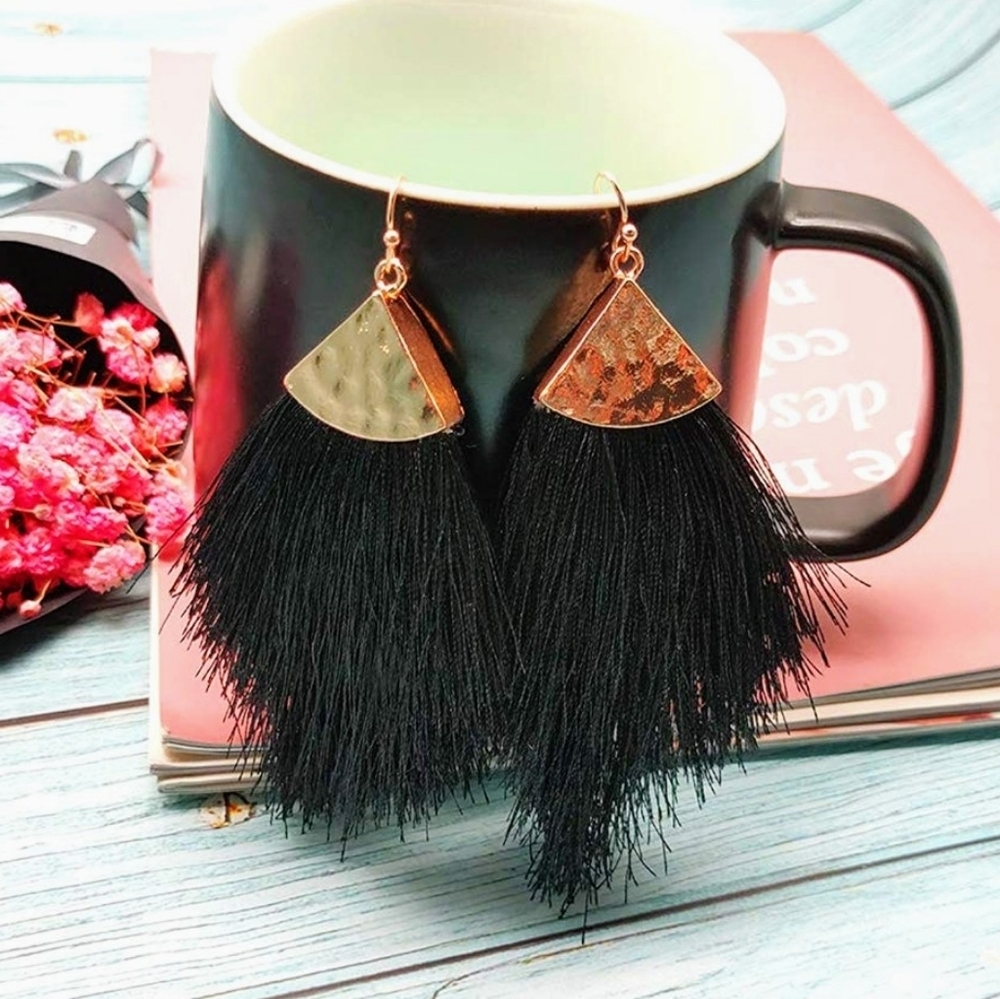 New Feather Tassel Fringe Gold Statement Drop Hook Earrings - Picture 2 of 4
